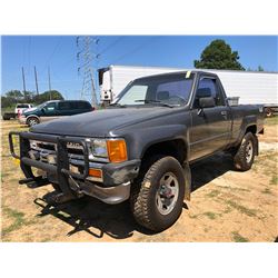 1988 TOYOTA TACOMA PICKUP, VIN/SN:JT4RN63A2J0225201 - 4X4, GAS ENGINE, 5 SPD TRANS, TOOLBOX, ODOMETE