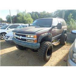 1999 CHEVROLET TAHOE VIN/SN:3GNEK18R5XG150837 - 4X4, GAS ENGINE, A/T, ODOMETER READING 177,001 MILES