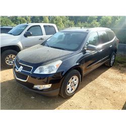 2011 CHEVROLET TRAVERSE VIN/SN:1GNKVFED8BJ146725 - V6 GAS, A/T, ODOMETER READING 144,430 MILES
