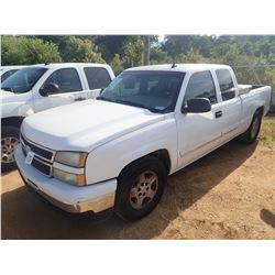 2007 CHEVROLET SILVERADO 1500 PICK UP, VIN/SN:1GCEC19Z07ZV196550 - EXTENDED CAB, V8 GAS ENGINE, A/T,