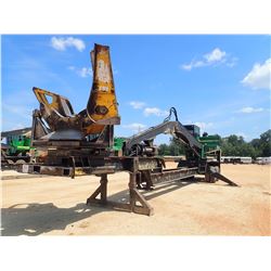 2010 JOHN DEERE 437D LOG LOADER, VIN/SN:187027 - CAB, AC, CSI 264 ULTRA DELIMBER MTD ON PITTS TRAILE