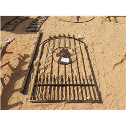 4  HORSE HEAD SCENE WALK THRU GATE (C-6)