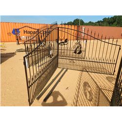 HORSE HEAD SCENE, 16' GATE W/POST (C-6)