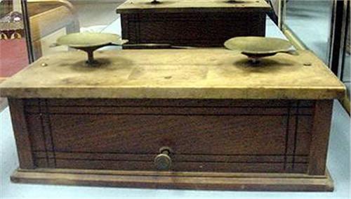 Old Assayers Scale