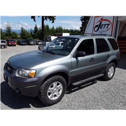 L1 --  2006 FORD ESCAPE XLT , Green , 113,752 MILES  KM's