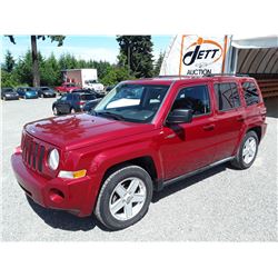 E5 --  2010 JEEP PATRIOT SPORT  , Red , 127153  KM's