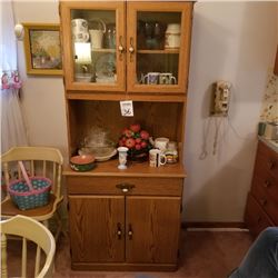 COUNTRY WOOD KITCHEN CUPBOARD / LIKE NEW