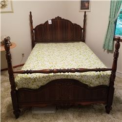 BEAUTIFUL ANTIQUE FOUR POSTER BED IN A MAHOGANY TONE