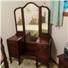 Image 1 : ANTIQUE VANITY WITH TRI FOLD MIRROR IN MAHOGANY TONE