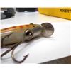 Image 5 : VINTAGE PAW PAW FISHING LURE