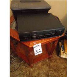 BUNDLE LOT: WALNUT OCTAGON LAMP/TABLE & CONTENTS / BOOK STAND INCLUDING BOOKS