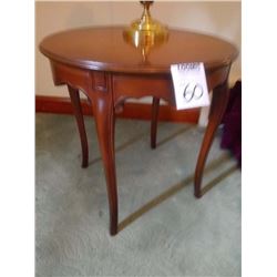 VINTAGE ROUND TAPERED LEG LAMP TABLE