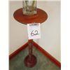 Image 2 : VINTAGE WALNUT PEDESTAL STAND WITH VASE