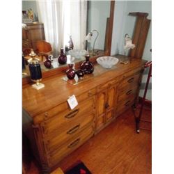 4 THOMASVILLE  PIECE BEDROOM SUITE