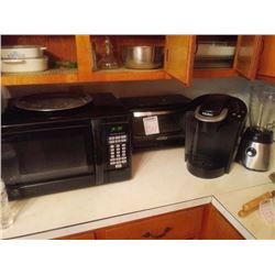 LOT OF SMALL KITCHEN APPLIANCES