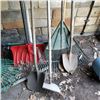 Image 2 : SNOW SHOVELS AND LAWN TOOLS