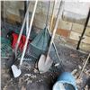 Image 4 : SNOW SHOVELS AND LAWN TOOLS