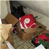Image 5 : CLOSET LOT: CHRISTMAS DECOR