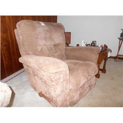 LA-Z-Y BOY ROCKING RECLINER IN A BEIGE