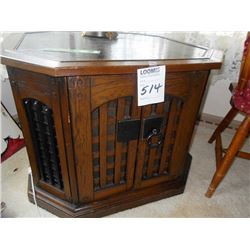 VINTAGE MAGNAVOX STEREO/RECORD PLAYER/TABLE LAMP