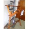 Image 6 : BUNDLE LOT: QUILT RACK, SHARK SWEEPER, WALKER / PERSONAL CARE ITEMS