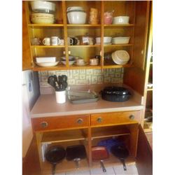 HUGE KITCHENWARE LOT: CORNINGWARE, BAKING DISHES, ROASTER, SKILLETS, MORE