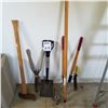 Image 1 : LOT OF ASSORTED HAND TOOLS