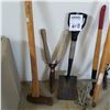 Image 2 : LOT OF ASSORTED HAND TOOLS