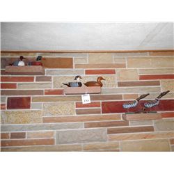 LOT OF 7 HAND PAINTED SCULPTURAL DUCKS