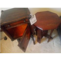 ANTIQUE TABLE WITH OCTAGONAL TABLE
