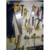 Image 2 : WALL LOT CONTENTS