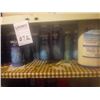 Image 5 : WHITE UTILITY CABINET AND CONTENTS