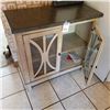 Image 2 : GRAY KITCHEN CABINET