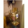 Image 1 : WIRE RACK LOT