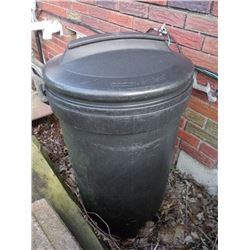 RUBBER MADE LRG TRASH CAN