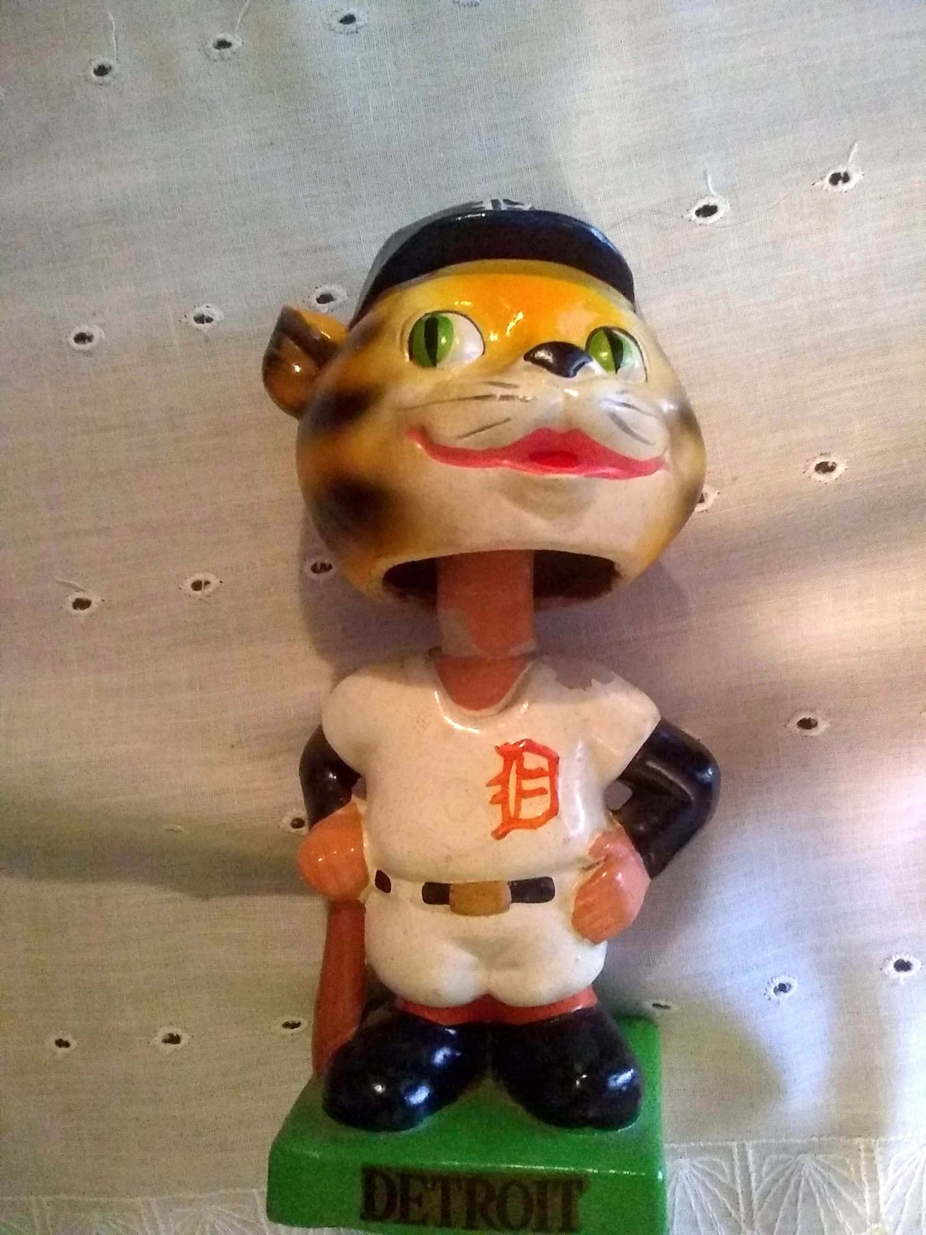 DETROIT TIGERS VINTAGE BOBBLE HEAD