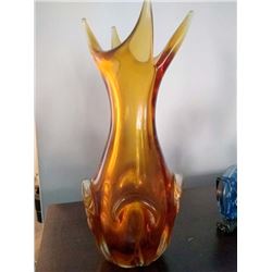 BUNDLE LOT: HEAVY MURANO BLOWN AMBER VASE / HAND BLOWN GLASS SWAN