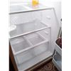 Image 4 : FRIGIDAIRE REFRIGERATOR
