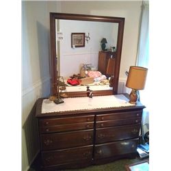 BEAUTIFUL VINTAGE WOODEN DRESSER