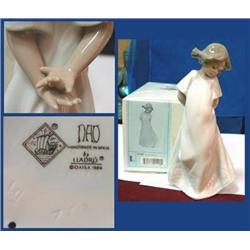 NAO #01109 "Camison Ruborosa" with original box. 