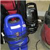 Image 1 : BLACK AND BLUE POWER WASHERS