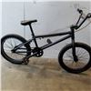 Image 1 : BLACK BMX BIKE