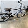 Image 3 : BLACK RALEIGH BIKE