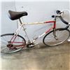 Image 3 : RED AND WHITE ROAD BIKE
