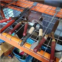 LOT OF GARDEN SHEARS