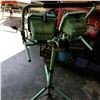 Image 3 : GREEN DOUBLE COMMERCIAL ELECTRIC SHOP LIGHT - WORKING