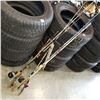 Image 1 : 2 BUNDLES OF FISHING RODS AND GAFF