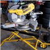Image 2 : DEWALT DW718 DOUBLE BEVEL SLIDING COMPOUND MITER SAW ON FOLDING STAND