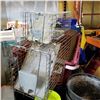 Image 1 : 2 LIVE TRAPS AND PET PORTER