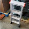 Image 2 : 3FT ALUMINUM STEP LADDER